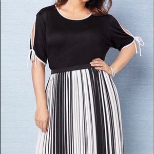 1X Trim Top Black& White